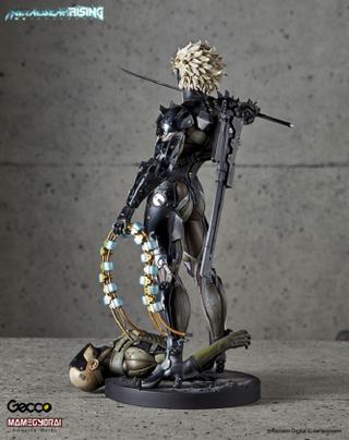 Illustration for article titled Light-Up Metal Gear Rising Revengence Raiden Statue